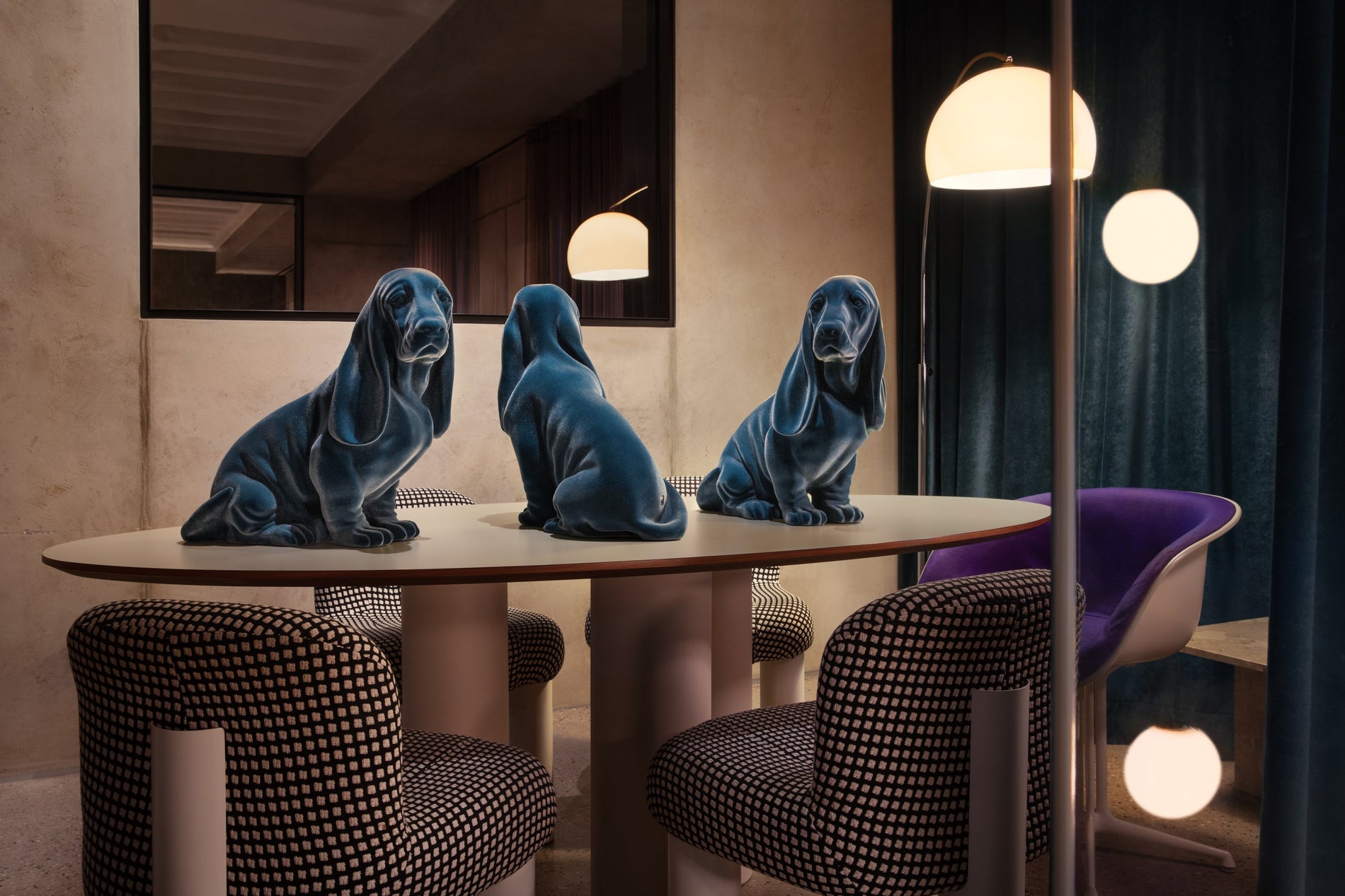 Estelle, The Basset in Velvet / Blue Diamond